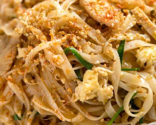 Promo pad thai egg chicken