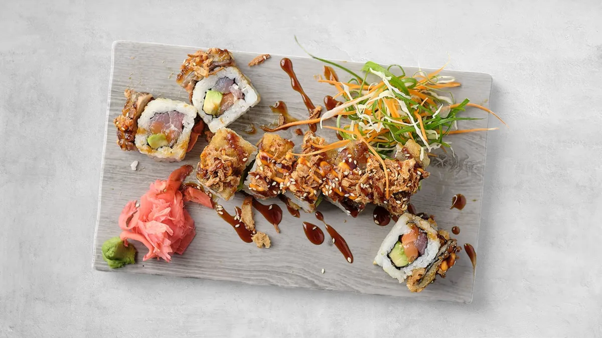 Tempura lazacbőr tekercs