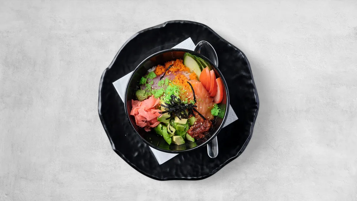 Buddha chirashi lazaccal és vörös tonhallal 🌶️🌶️🌶️
