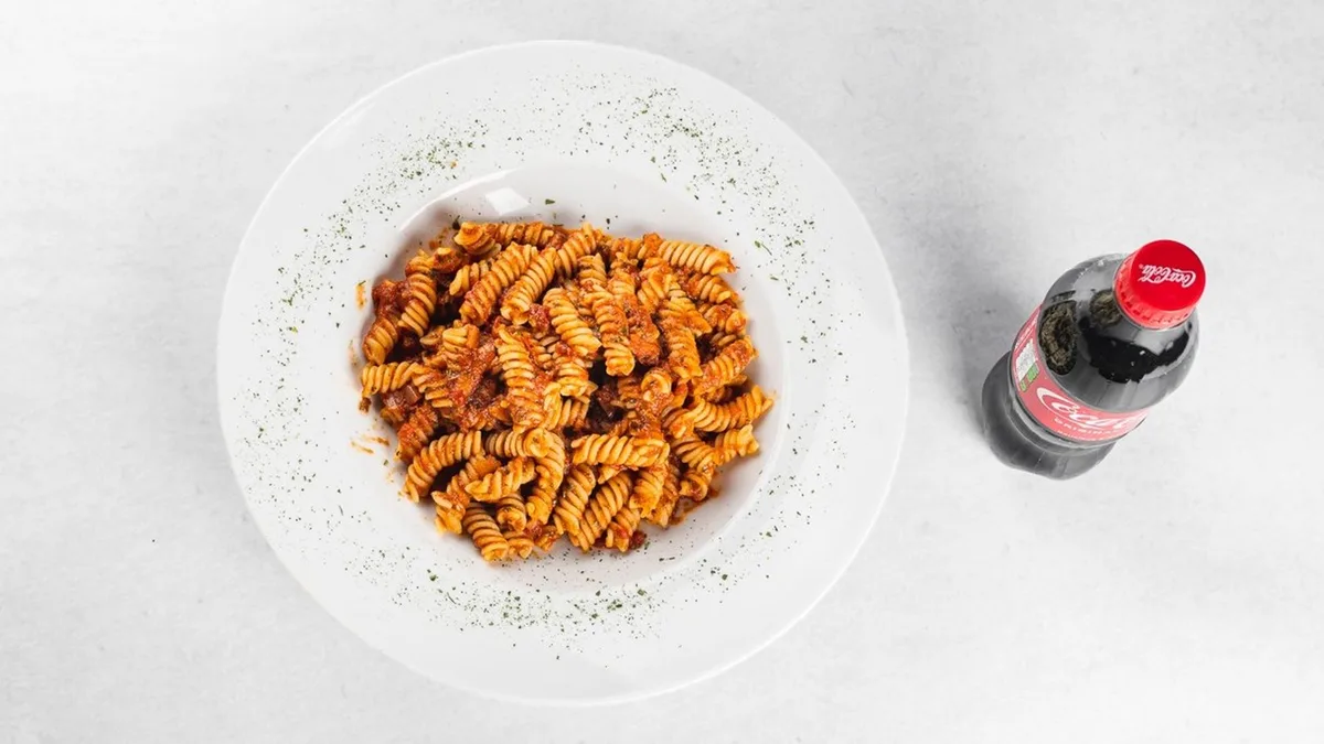 Fusilli with tomatoes and basil and Coca-Cola 0.5 l