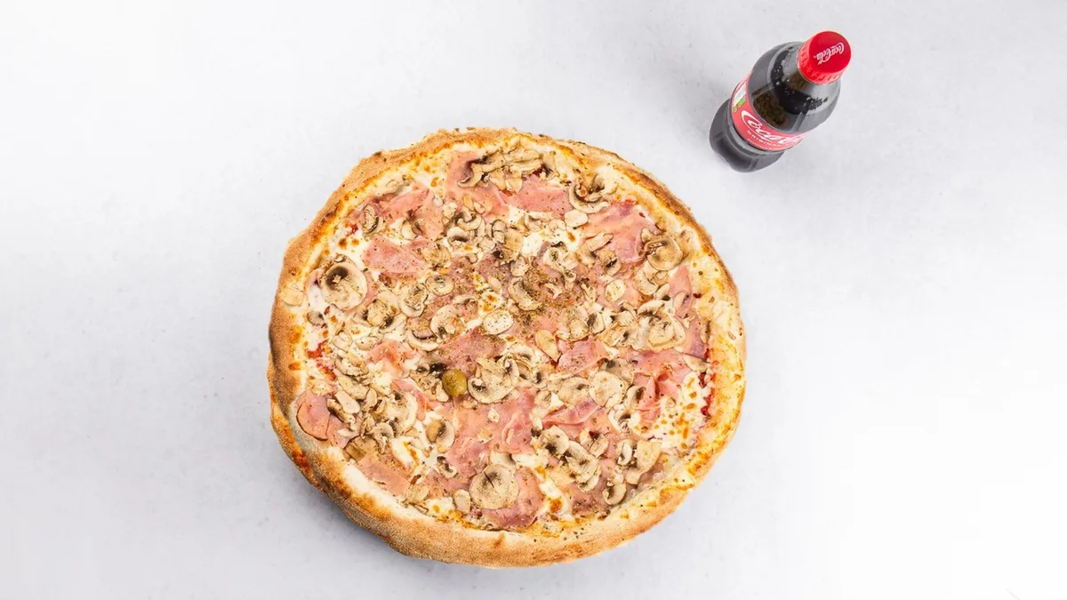 Pizza Prima Classica and Coca-Cola 0.5 l