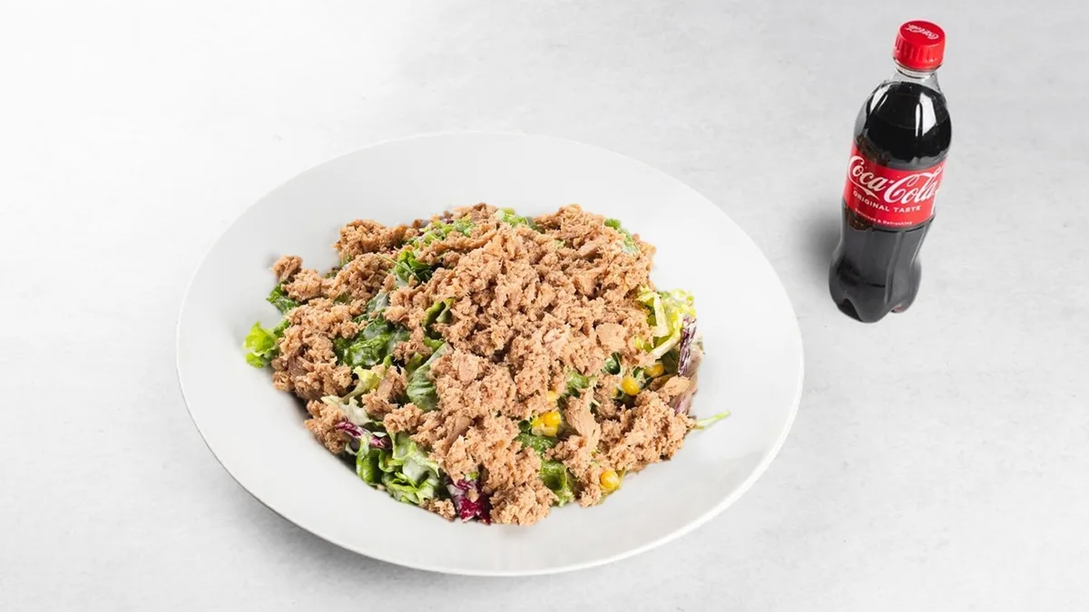 Tuna salad and Coca-Cola 0.5 l