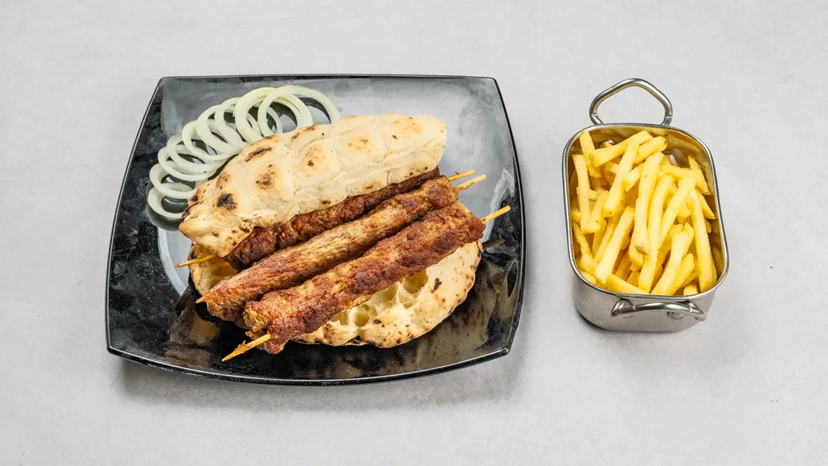 Šiš ćevapi + pommes frites