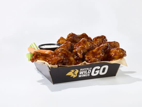 6 Sweet Chili Crisp Bone-In Wings
