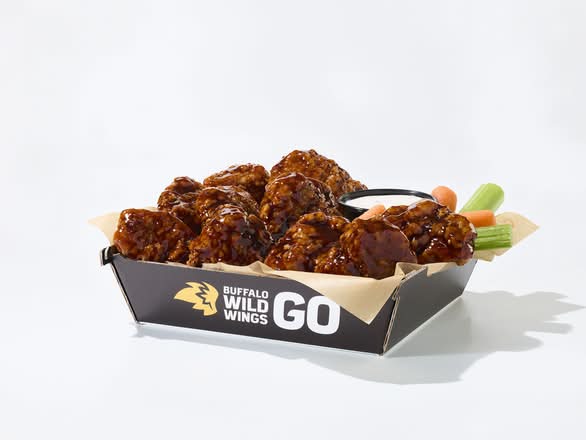 6 Sweet Chili Crisp Boneless Wings