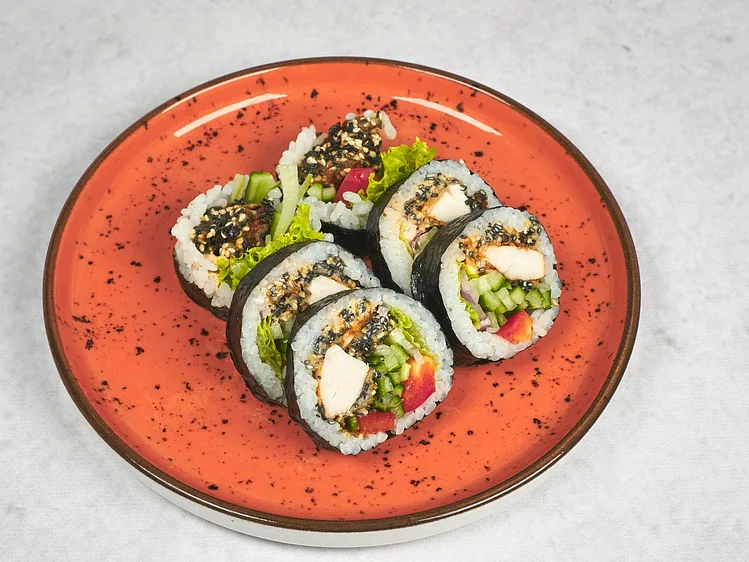 HANDROLL KURCZAK W SEZAMIE