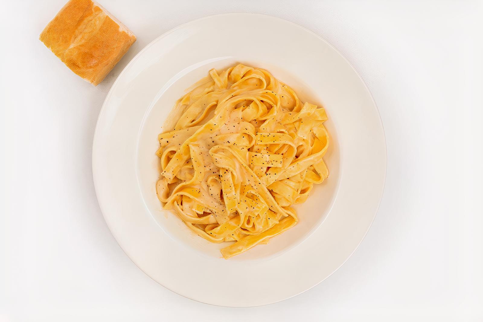 Fettuccine Alfredo