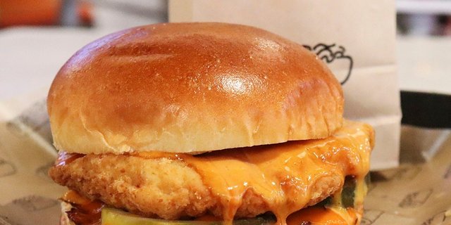 Crispy Chicken Sandwich Boxed Lunch