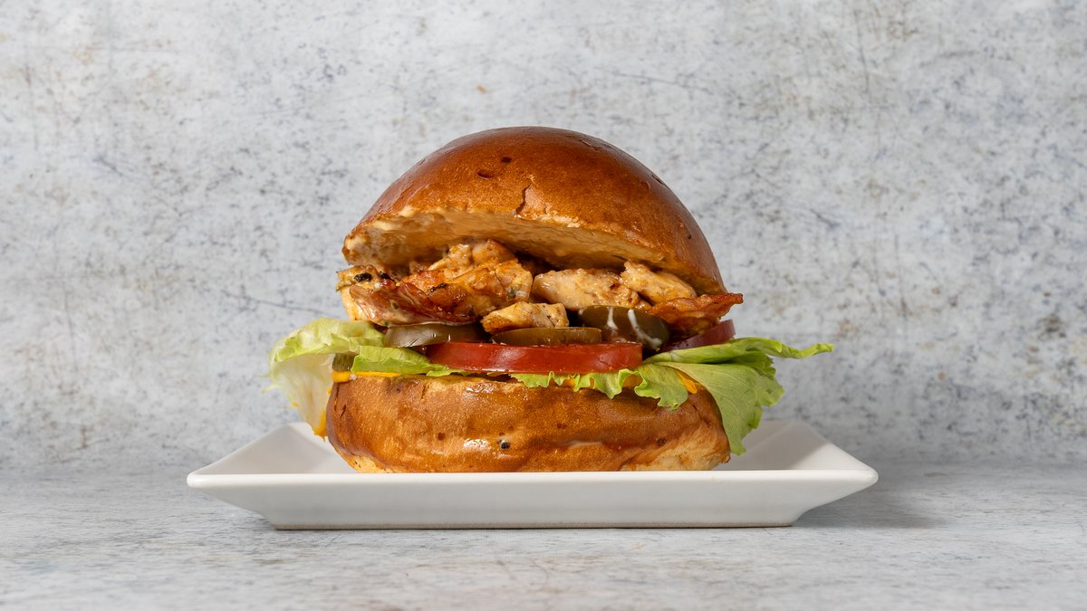 Chilis csirke burger