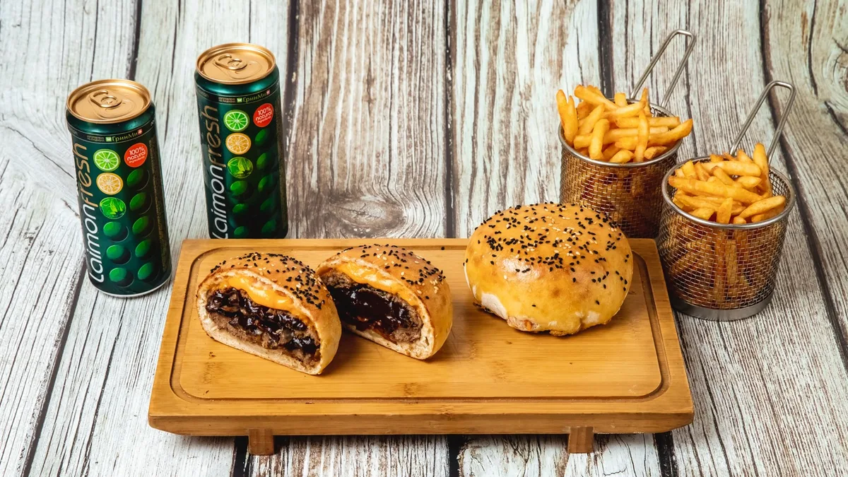 2 x BBQ Betro Burger + 2 x Kartof Fri + 2 x Laymon Freş 😍