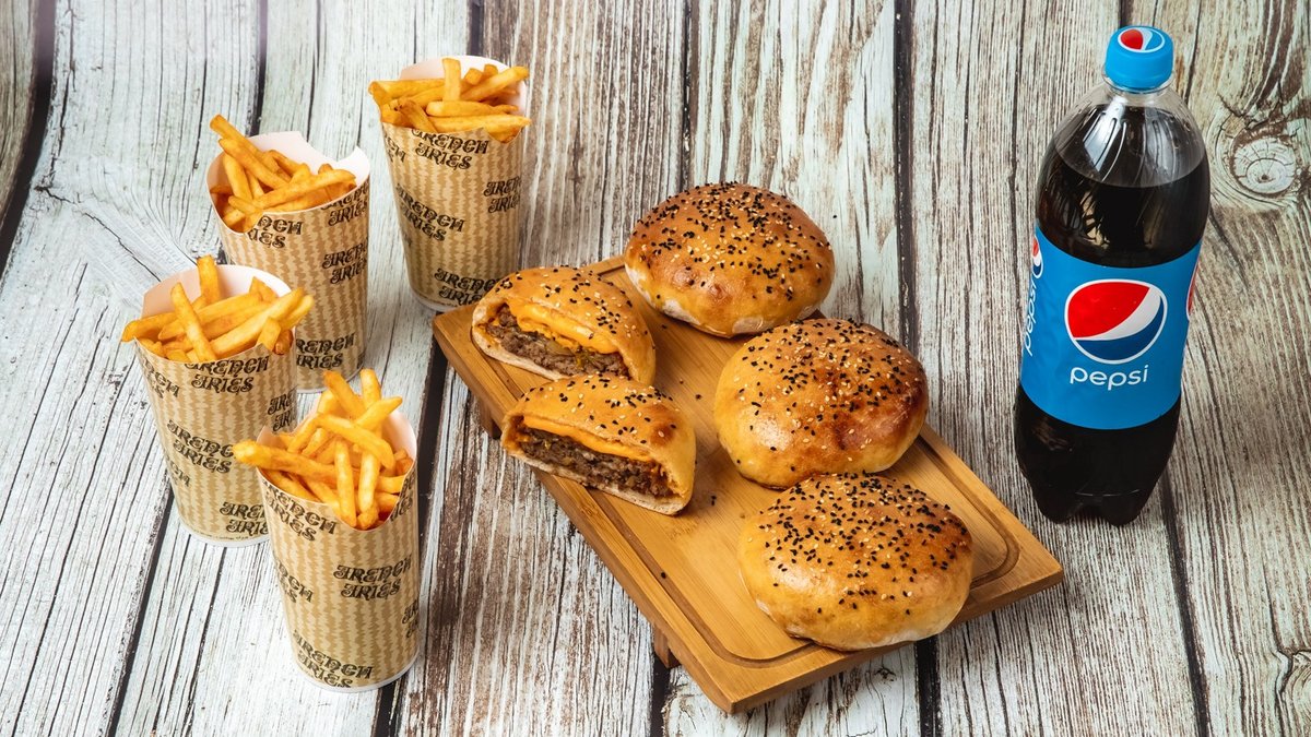 4 x Klassik Betro Burger + 4 x Kartof Fri + Pepsi 1 L 😍