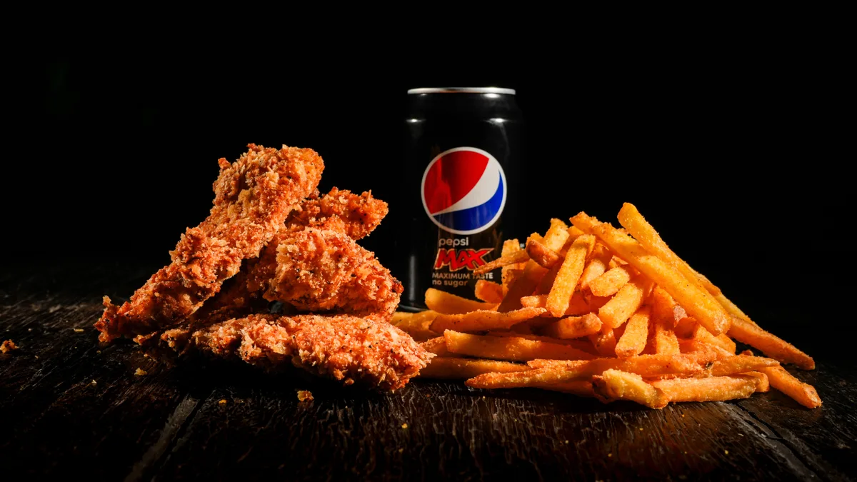 Chicken Sticks Menu (4 stk)