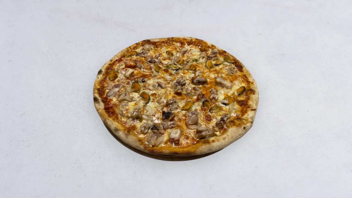 Pizza z owocami morza