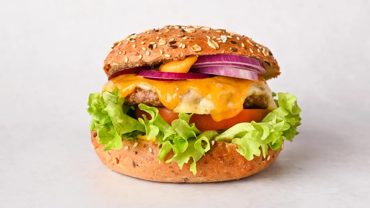 07. 4 Cheeseburger