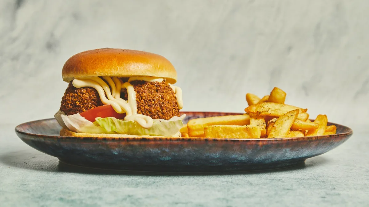 Falafel burger menu (V)