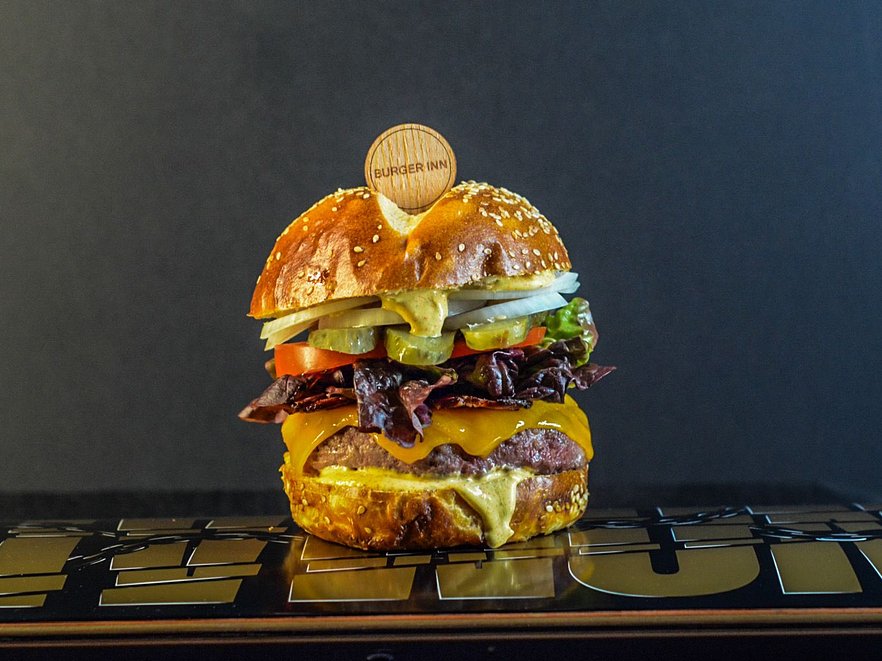 Cheddar Bacon Burger