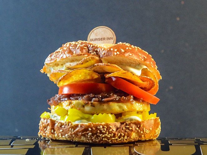 Halloumi Ranch Slammer Burger