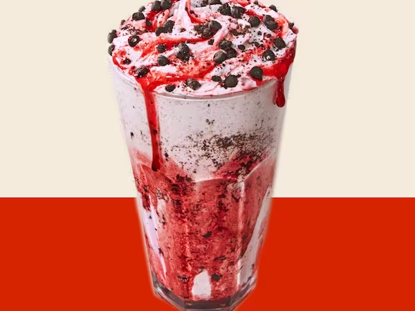 Shake Morango com Farofa Cookies