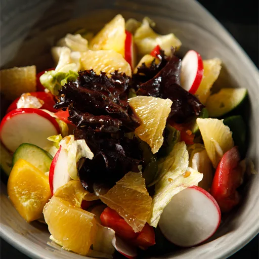 Apelsinli sabzavotli salat