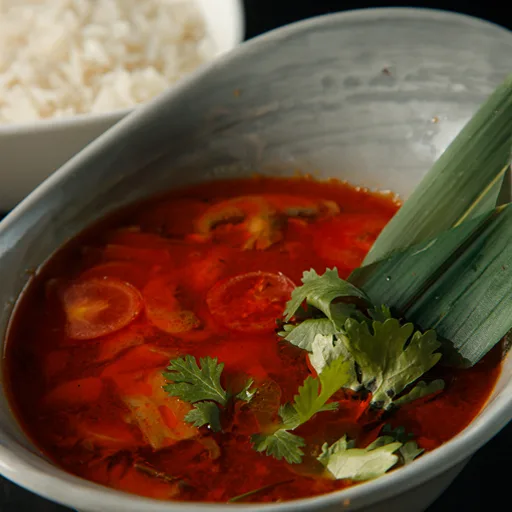 Tom yum sho'rva
