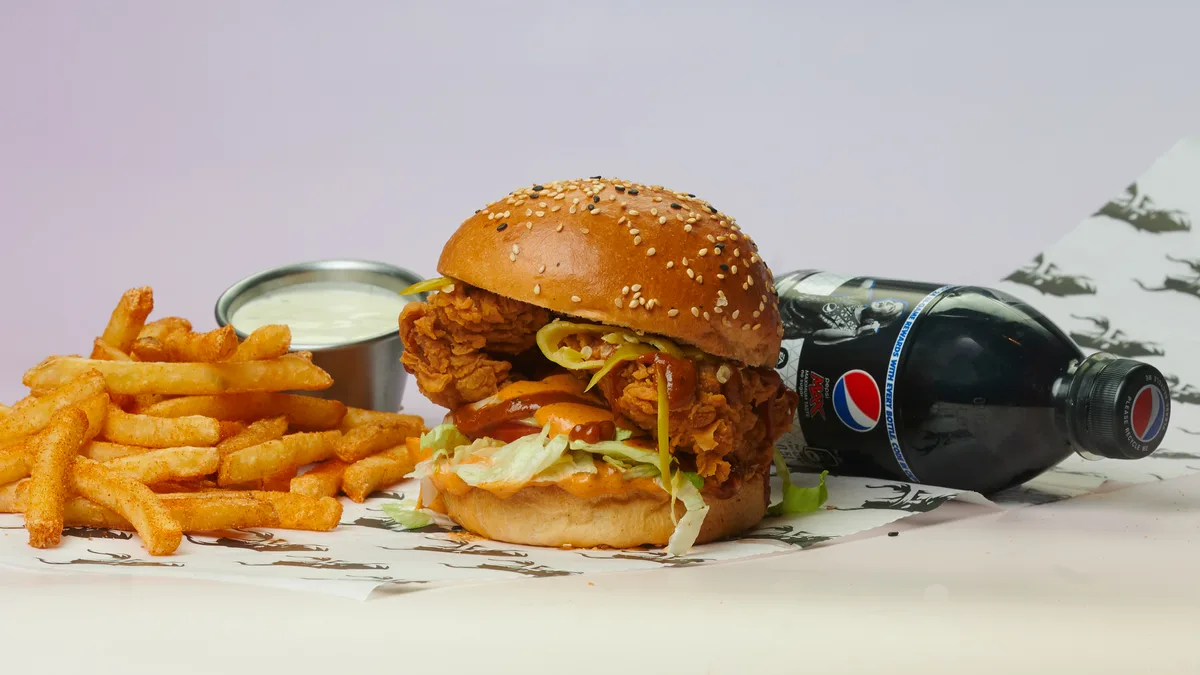 Piri Piri Chicken med fries, Dip og Drikke
