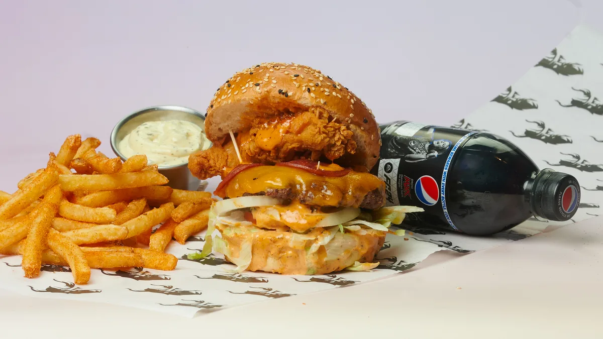 Shack Attack med fries, Dip og Drikke