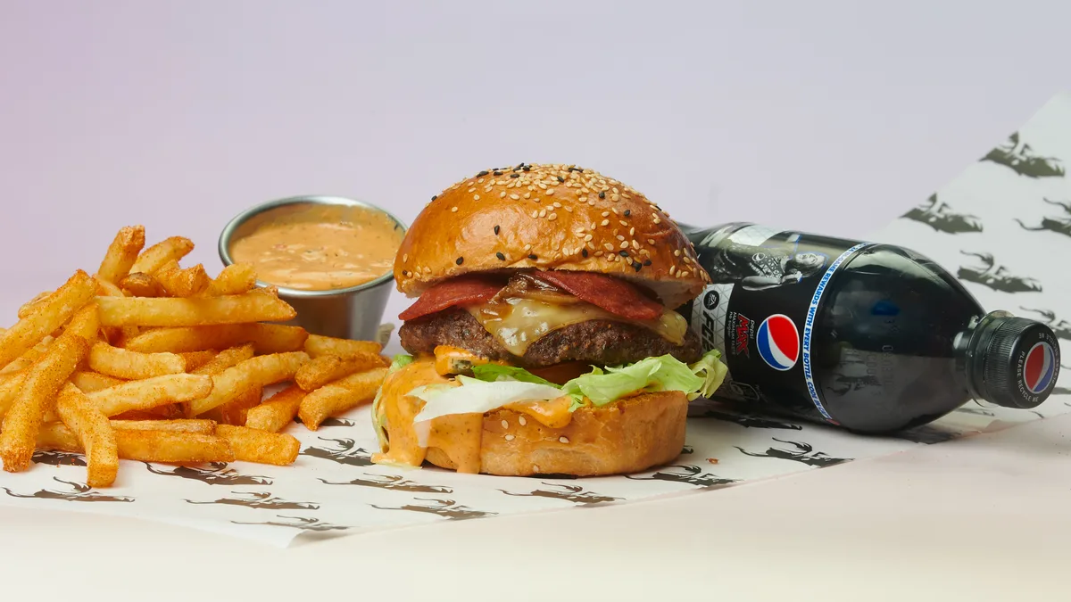 The Shack med  fries, Dip og Drikke