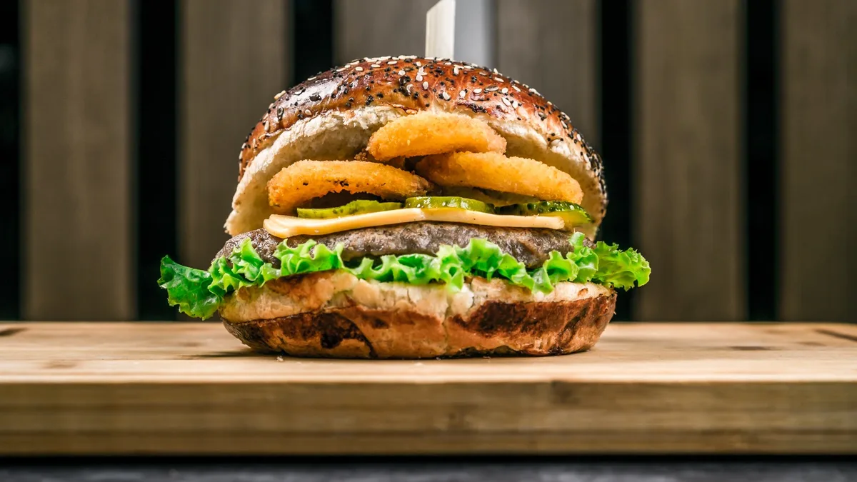 Onion spicy smashed burger