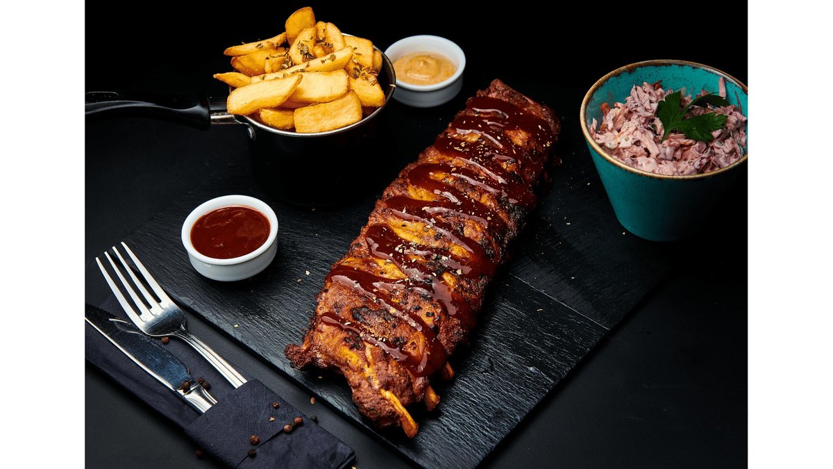 coaste de porc  cu sosbbq