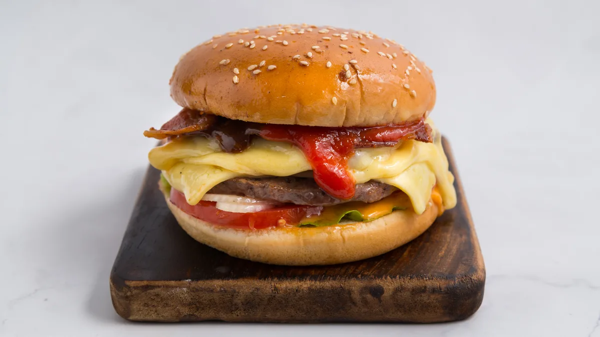 Dupli Bejkon burger