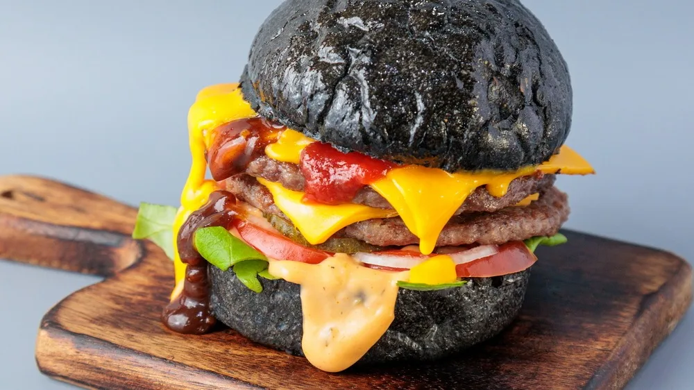 Triple Blek Džek burger