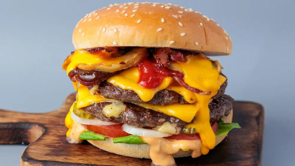 Triple Rojal burger