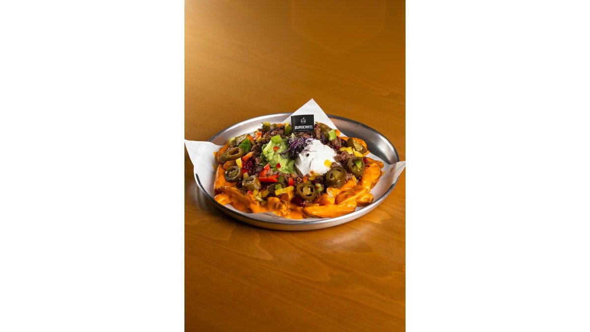 Beef cheddar fries