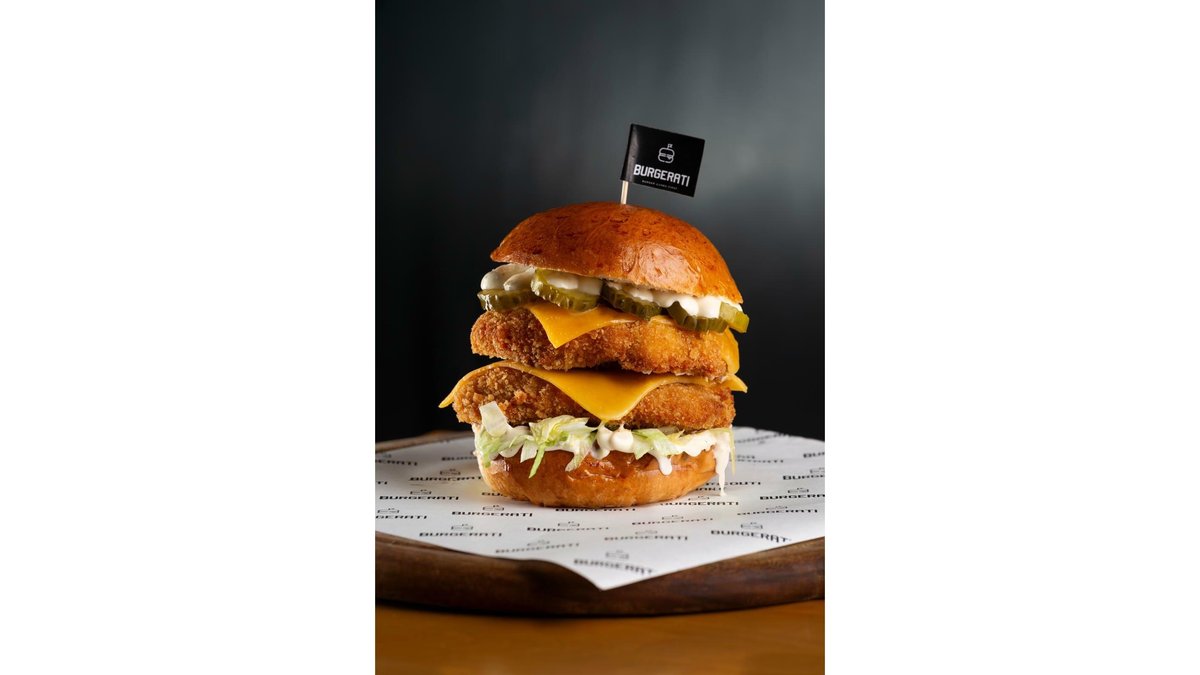 Double garlic chicken burger