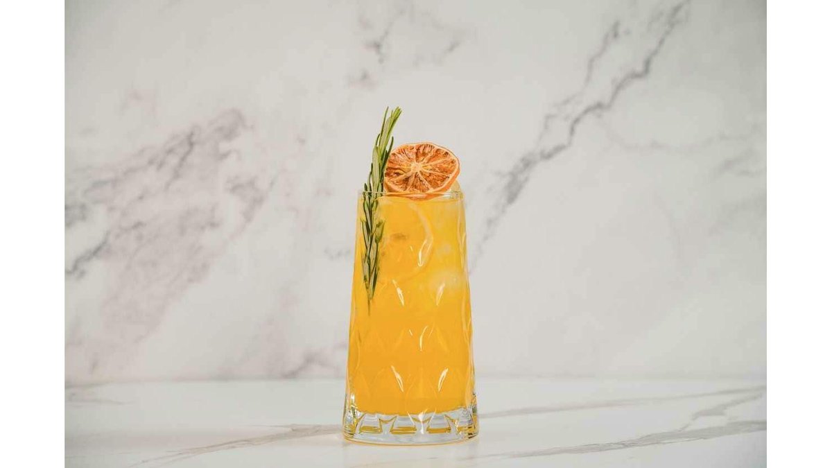 Peach lemonade