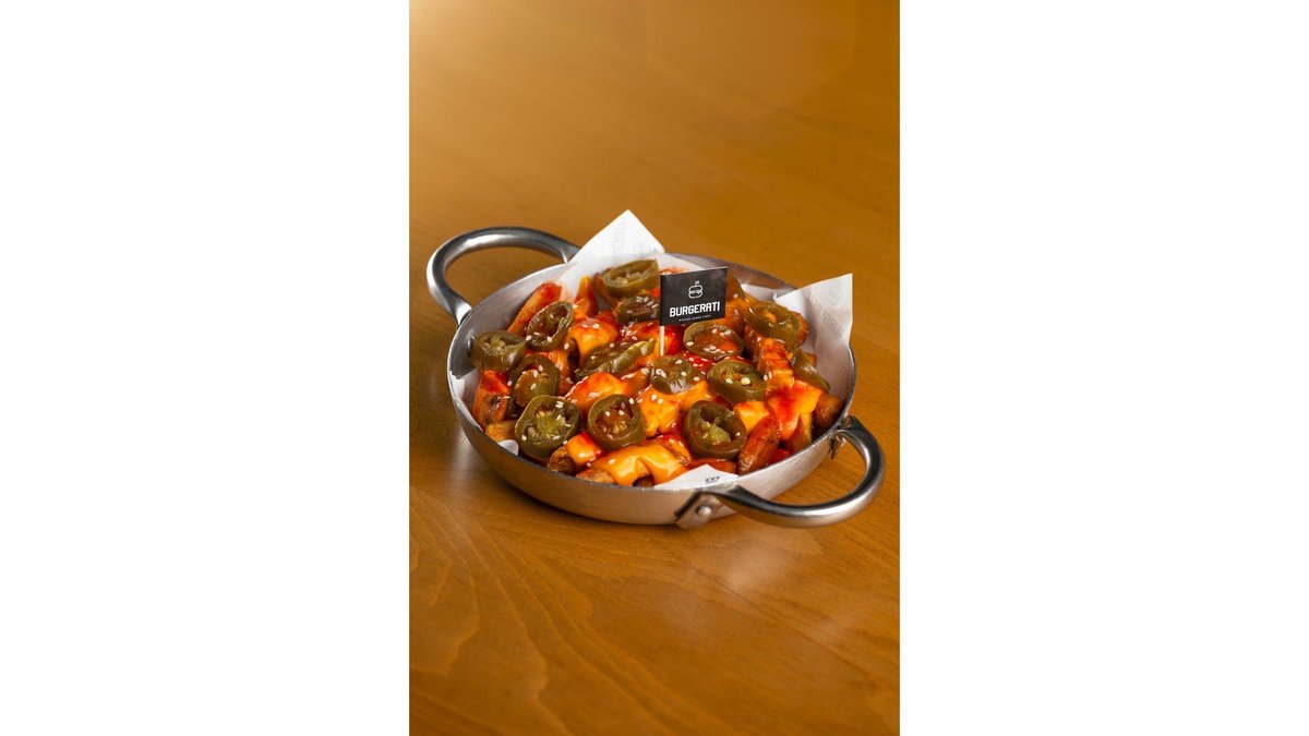 Spicy cheddar fries