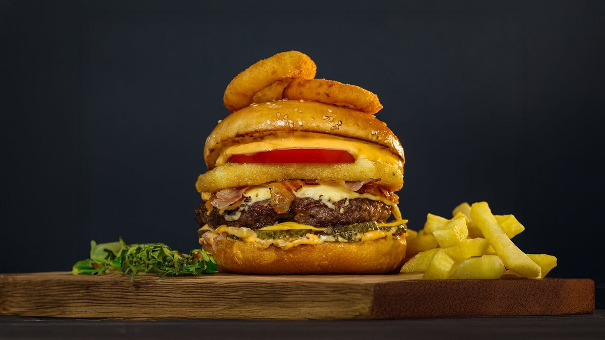 Burgerizza + pomfrit