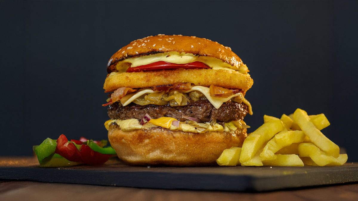 Šef Burger + pomfrit