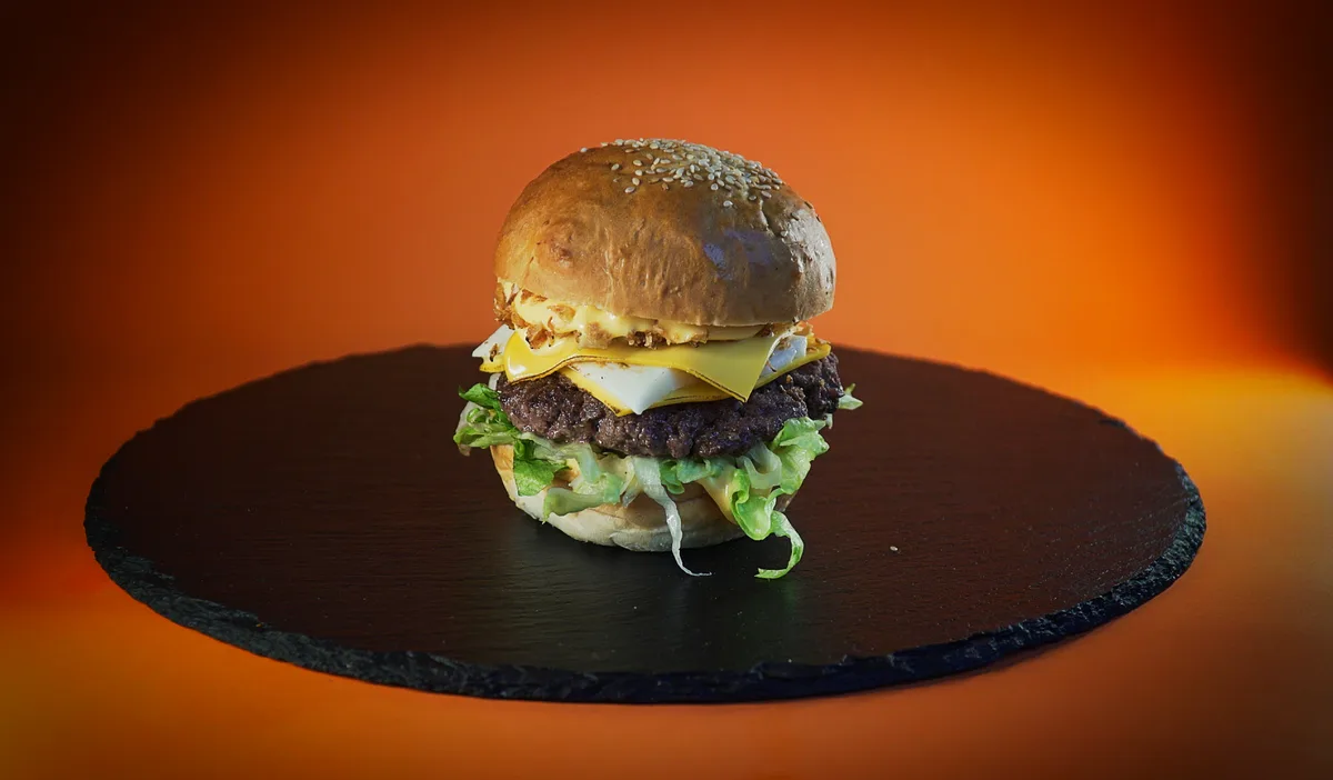 SuperJuustu burger