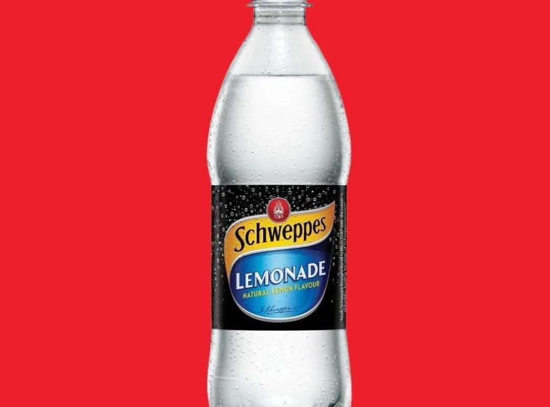 Schweppes Lemonade (600ml)