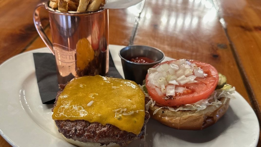 Classic Cheeseburger