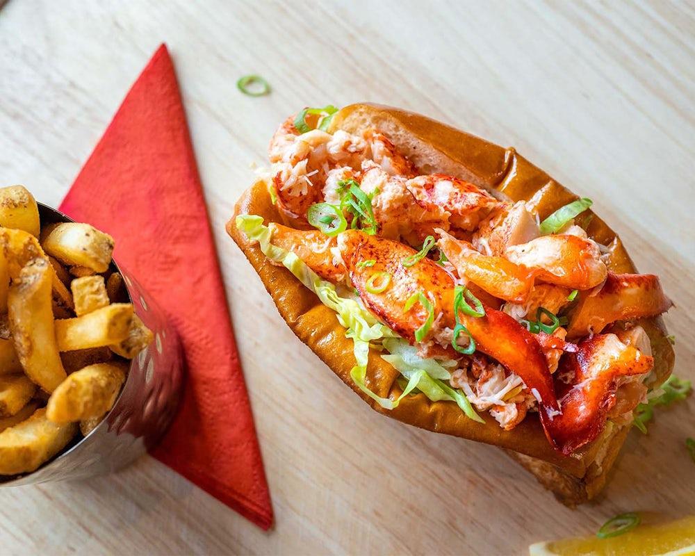 Lobster Roll (Warm)