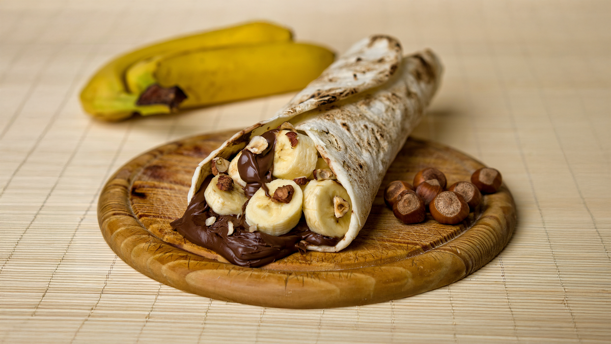 Nutela banana i lešnik u pita hlebu