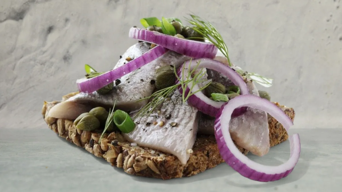 Smørrebrød med Marineret sild