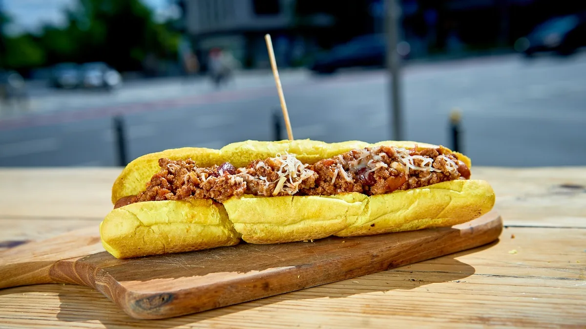 Hot Dog Chilli Con Carne