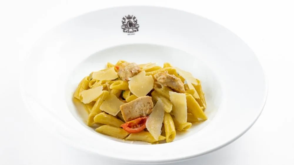 PENNE CU PIEPT DE PUI ȘI PESTO 400g