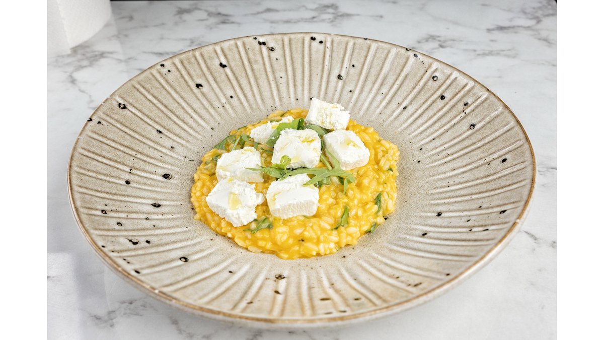 RISOTTO CU DOVLEAC COPT, BRÂNZĂ DE CAPRĂ ȘI RUCOLA 400g