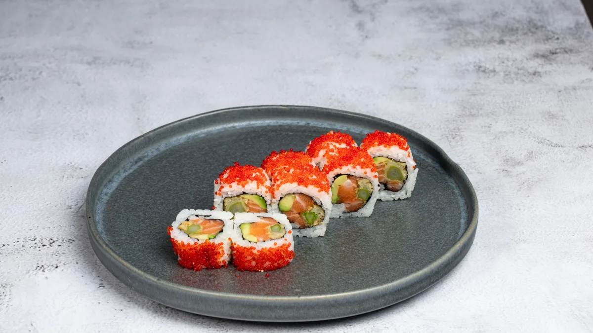 24C. Uramaki L.A. Roll