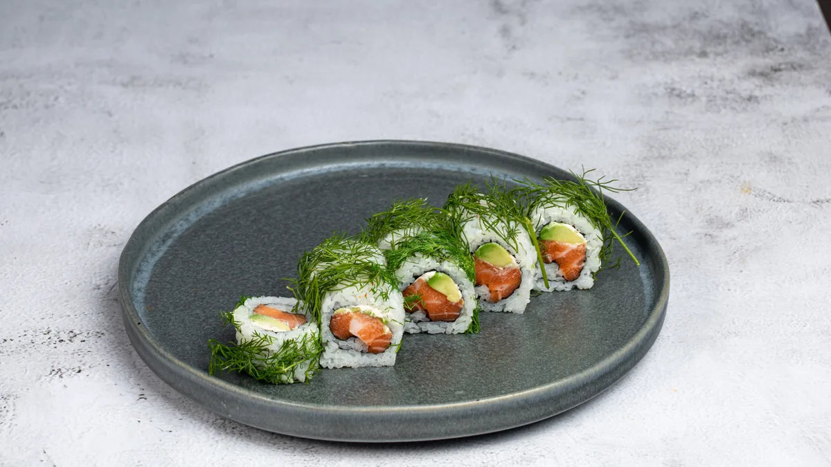 24D. Uramaki Dild Roll