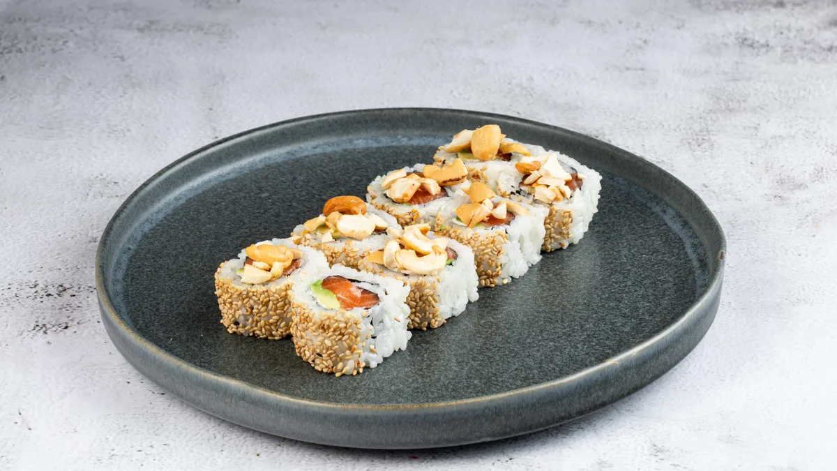 25B. Uramaki Hawaii